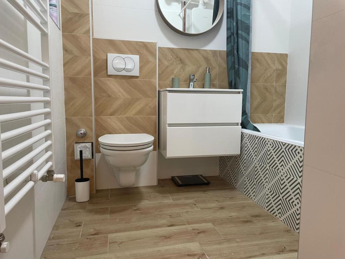 Neighbor Of Gellert Spa By Nw Budapest Extérieur photo